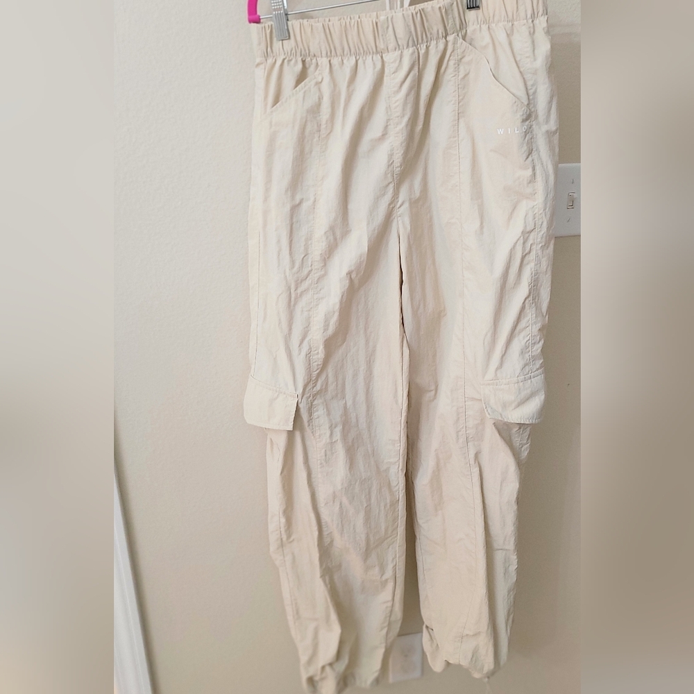 Wilo The Label. Cream Cargo Parachute Pants. Size Small